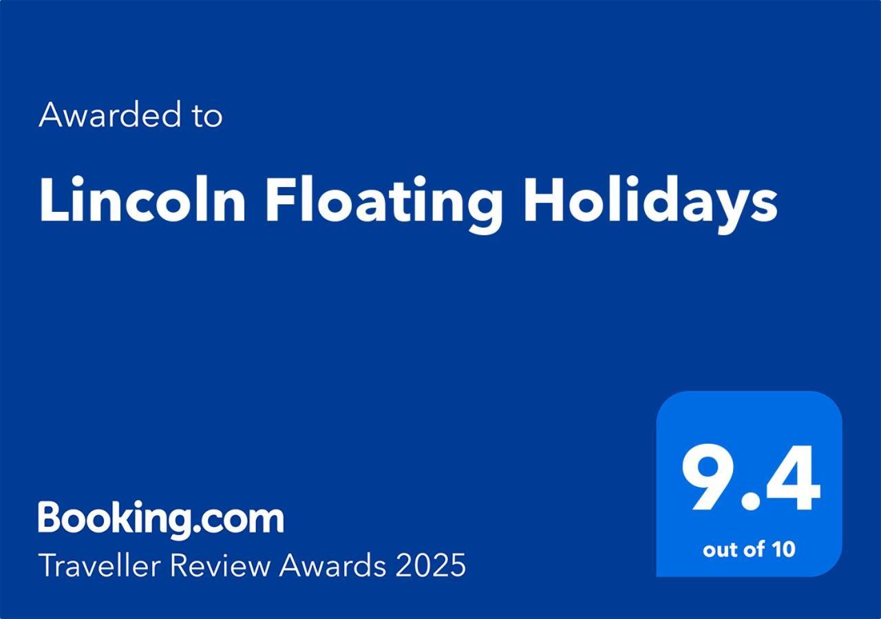 Lincoln Floating Holidays Экстерьер фото